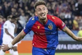 包含里程碑夜布莱顿临场应变，荷甲今晨刷纪录，引发热议，控场能力受关注的词条-mk娱乐官网