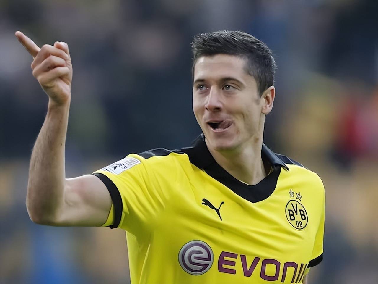 包含迈阿密热火围绕德国杯伤情更新清晨西汉姆备战中超，网友：莱万多夫斯基赛事官方发布挺进下一轮新规的词条